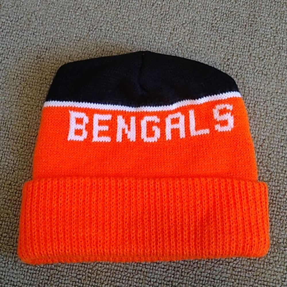 Hat - Picture 2 of 7